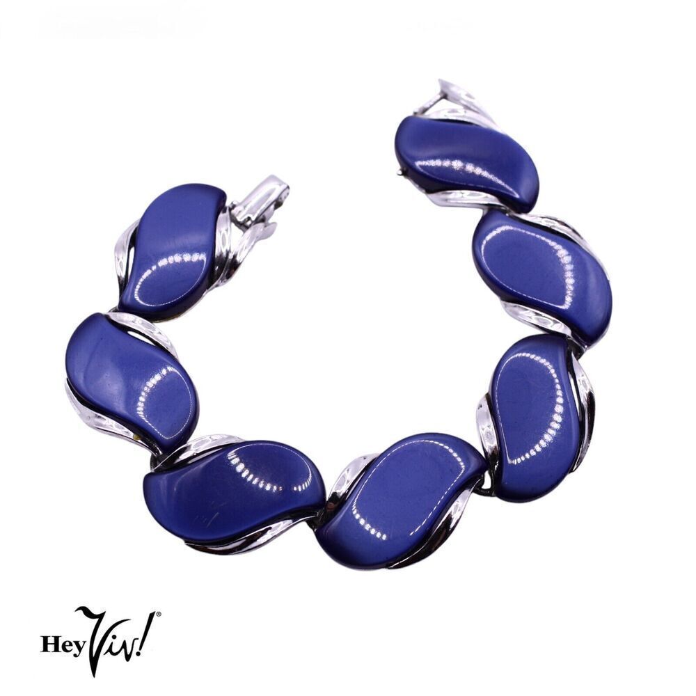 Vintage Lisner Bracelet Blue Moonglow Lucite Thermoset Curved 7.25" - Hey Viv